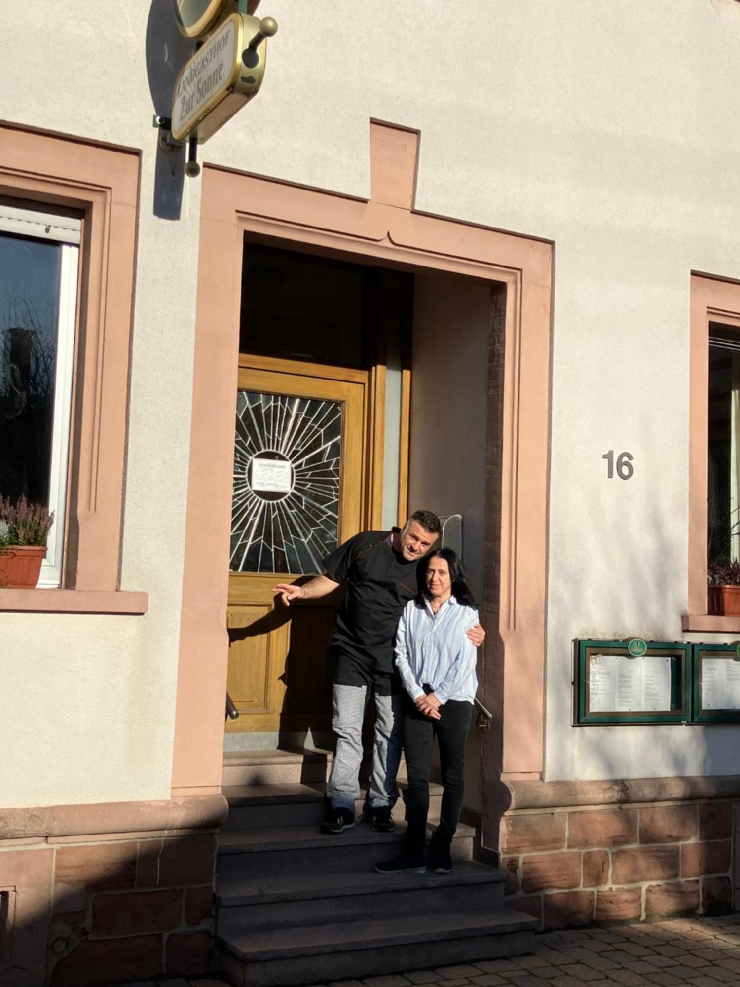 Landgasthof Zur Sonne I Hotel & Restaurant Neuburg am Rhein Exterior foto